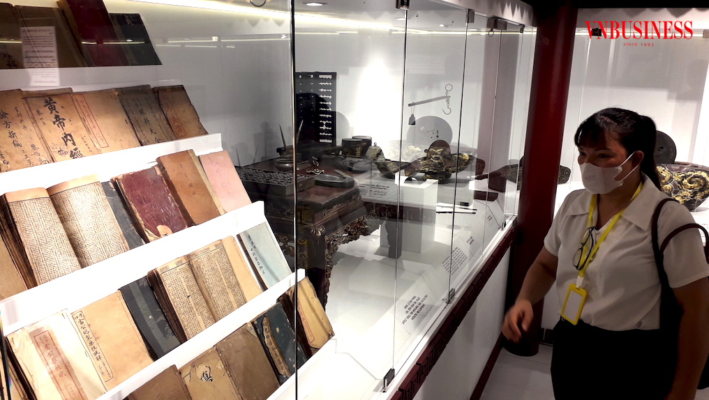 Những món đồ giá trị phục vụ cho việc vận hành triều chính của triều Nguyễn được trưng bày trong bảo tàng tư nhân tại Tp.HCM.