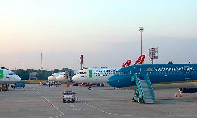 Cục Hàng không Việt Nam cho biết dù vào cao điểm hè tỉ lệ đặt chỗ vé máy bay dịp hè của các hãng bay nội địa vẫn còn dồi dào.