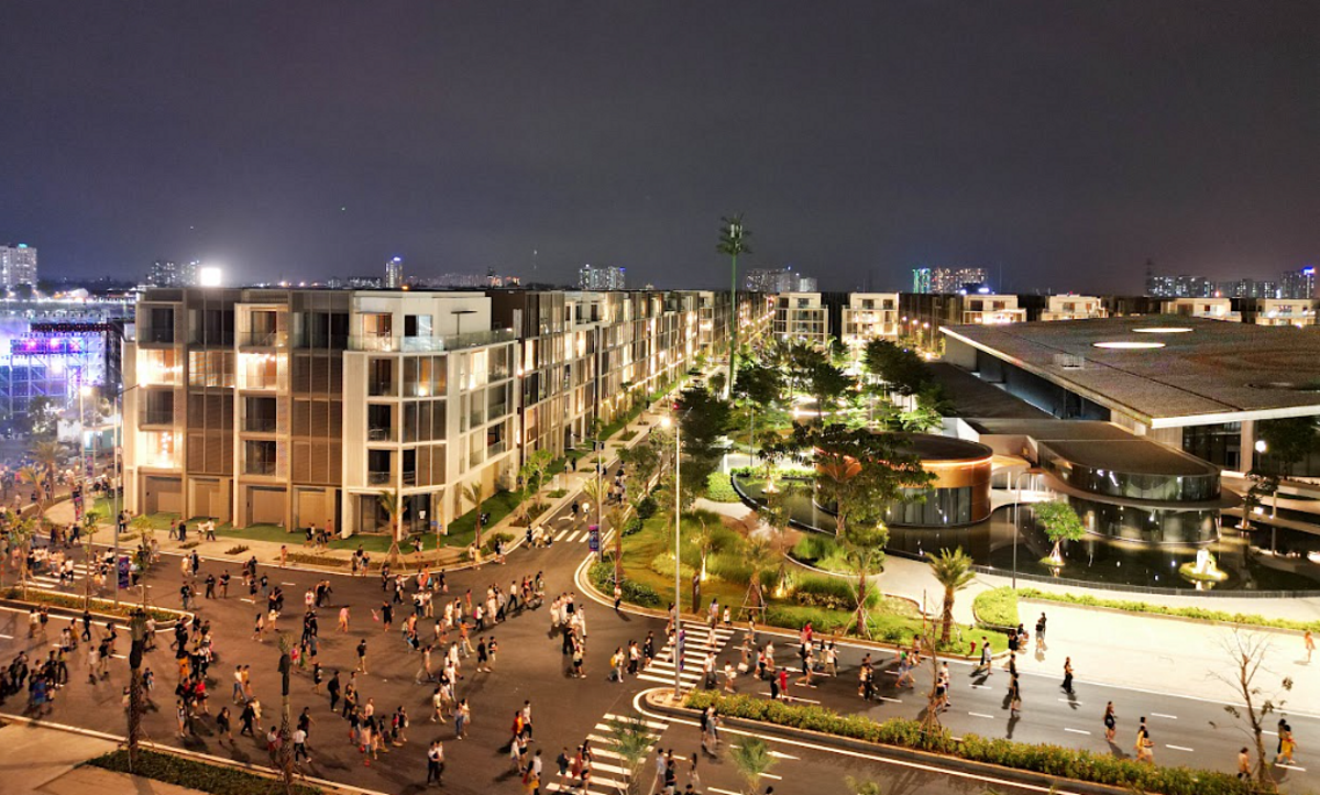 The Global City đã hoàn thiện phân khu SOHO và nhiều tiện ích khác, thu hút hàng ngàn lượt khách tham quan mỗi ngày.