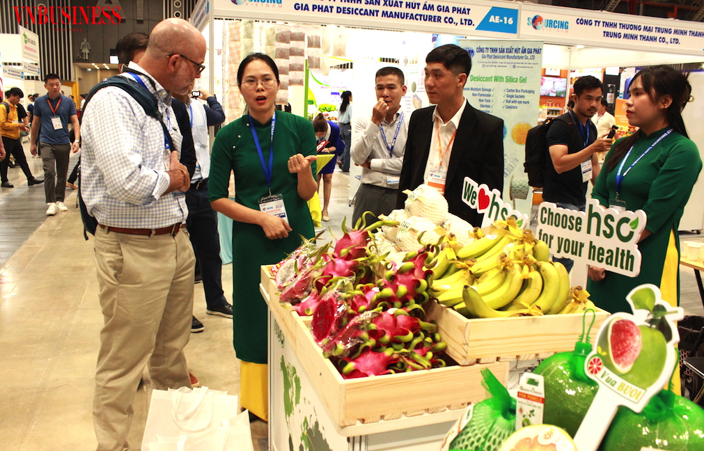 Các nhà thu mua quốc tế ngày càng đòi hỏi cao các quy định, tiêu chuẩn về chất lượng của rau quả Việt khi xuất khẩu.