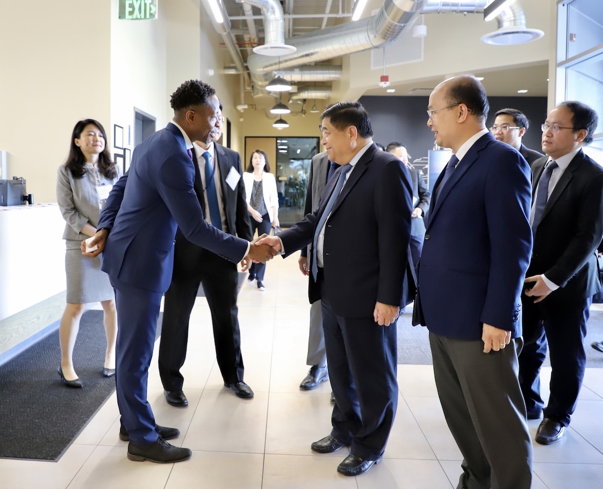 Bộ trưởng Nguyễn Chí Dũng làm việc với Công ty ARM tại Silicon Valley.