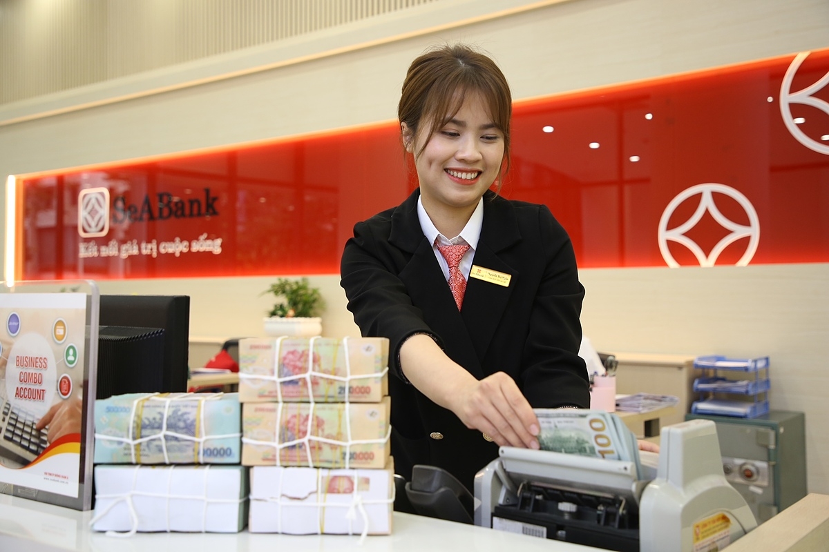 FC cũng sẽ cung cấp khoản vay trị giá 75 triệu USD để SeABank tăng cường cho vay cho các doanh nghiệp vừa và nhỏ, bao gồm cả doanh nghiệp do phụ nữ làm chủ, nhằm thúc đẩy tài chính toàn diện.