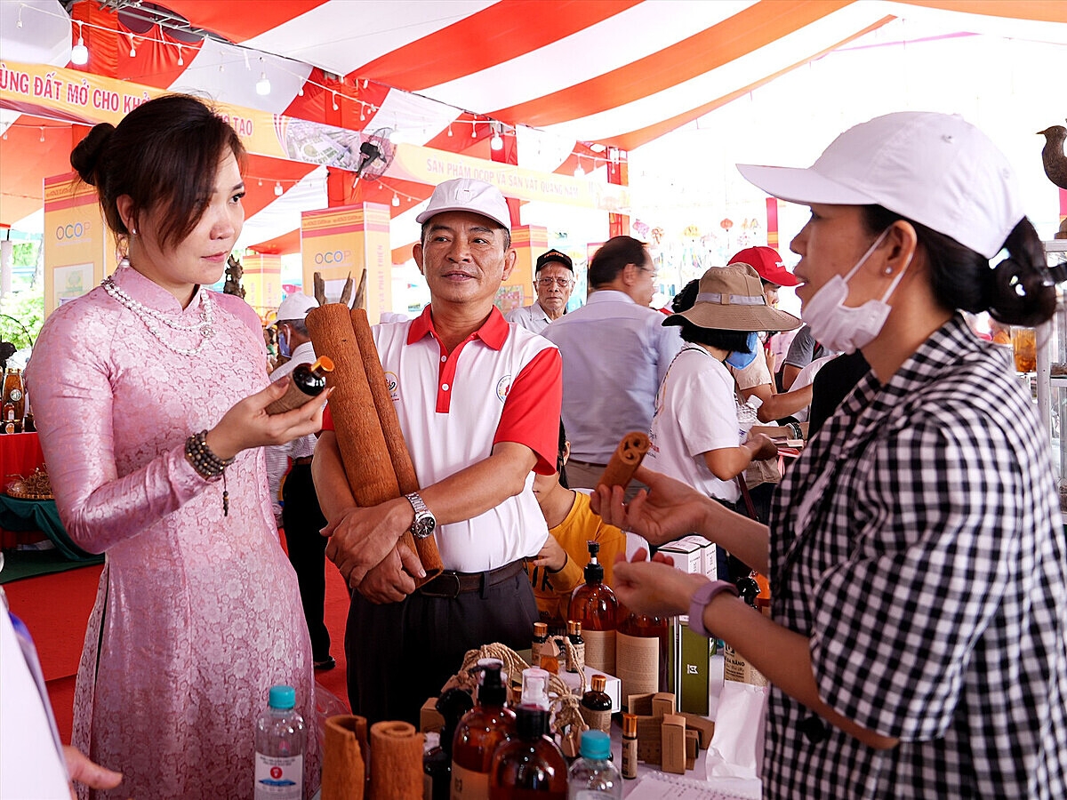 Việc đa dạng sản phẩm từ những nguyên liệu truyền thống giúp HTX tăng cơ hội cạnh tranh trên thị trường.