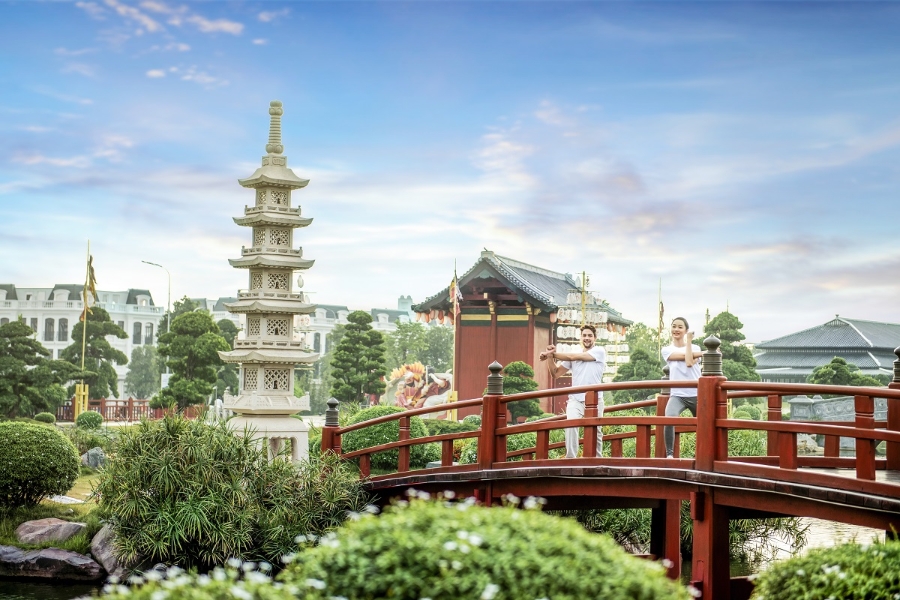 Công viên được thiết kế với các tiện ích giúp cân bằng thân - tâm - trí như vườn dưỡng sinh, vườn cờ, hồ cá…