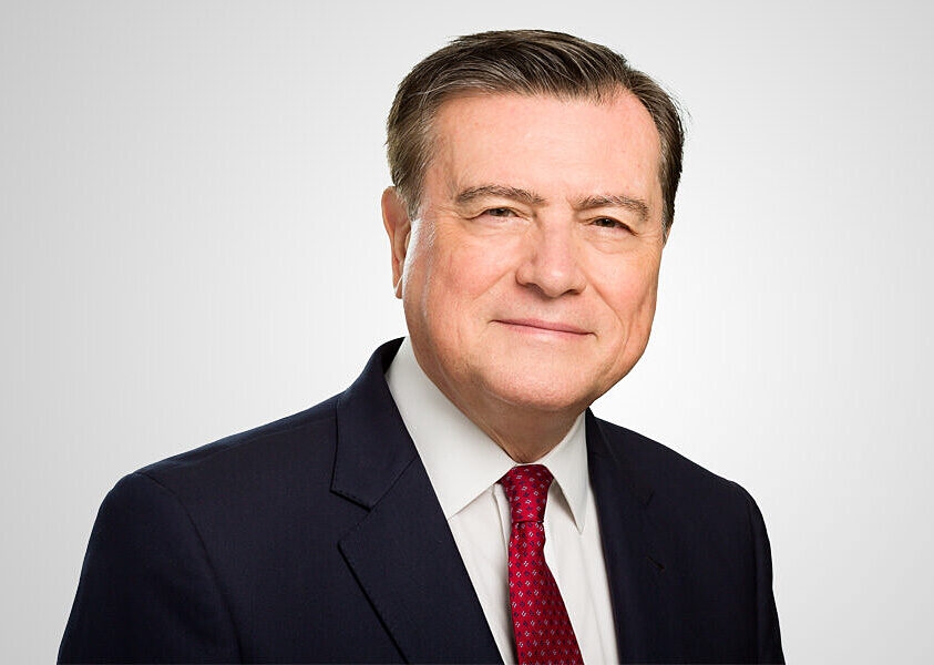 Ông José Viñals, Chủ tịch Tập đoàn, Ngân hàng Standard Chartered