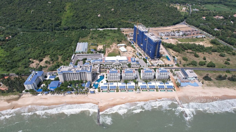 Chủ đầu tư dự án Cross Long Hải – Công ty Tân Thành bị xử phạt với số tiền 110 triệu vì xây dựng hạng mục công trình nhà hàng biển thuộc dự án sai nội dung giấy phép xây dựng được cấp.