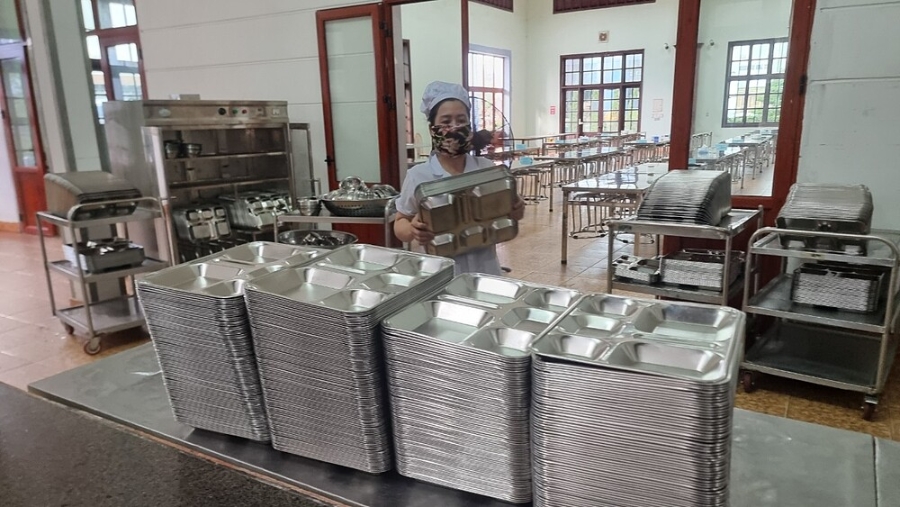 Hạ tầng cơ sở bếp ăn Công ty CP đóng tàu Sông Cấm được đánh giá đủ điều kiện ATVSTP.