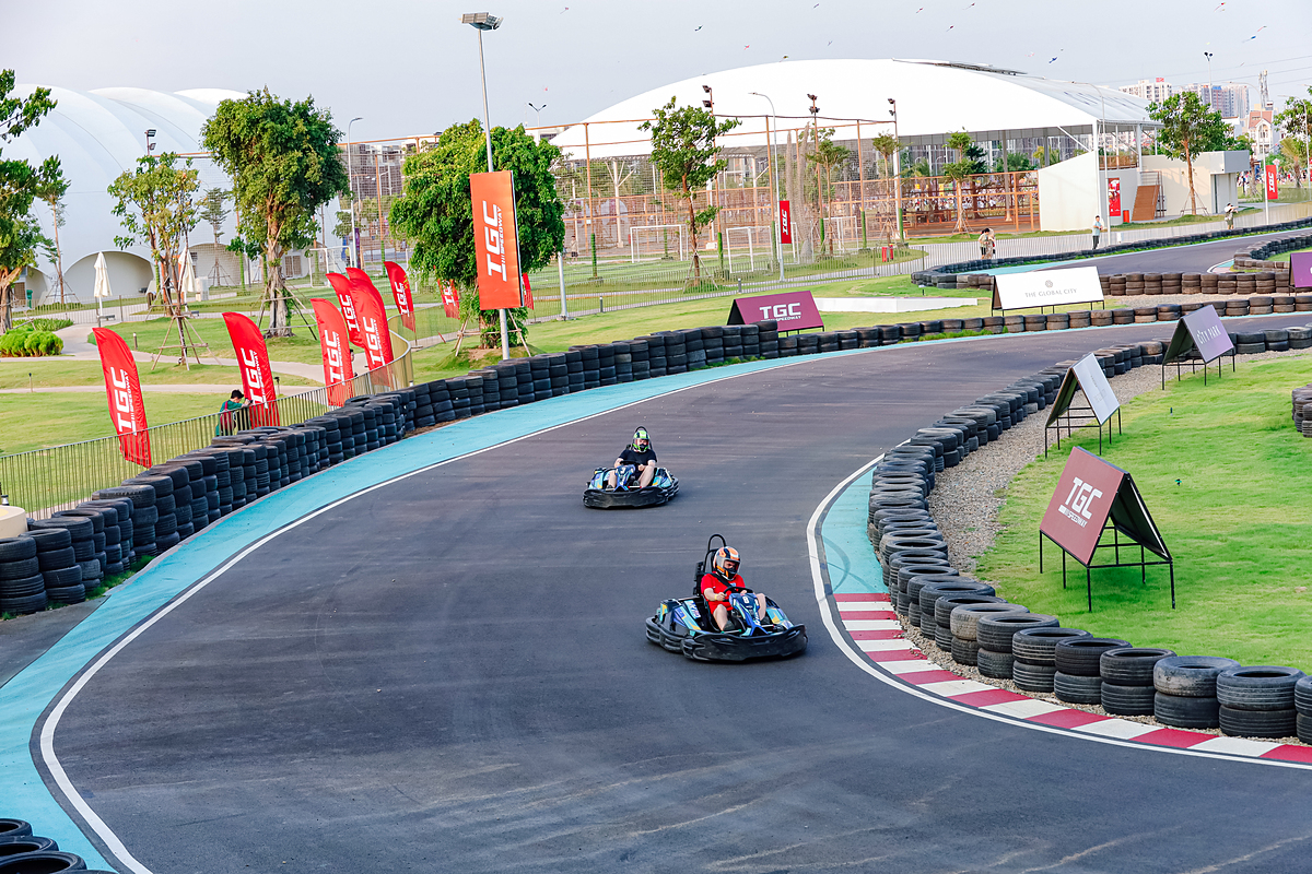 Đua xe Go-kart tại City Park.