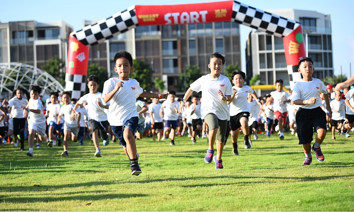 Chạy đua nâng cao sức khỏe.