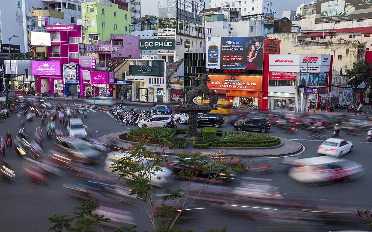 Mặt bằng 325 Lý Tự Trọng là một trong những mặt bằng có giá thuê cao nhất tại Tp.HCM.