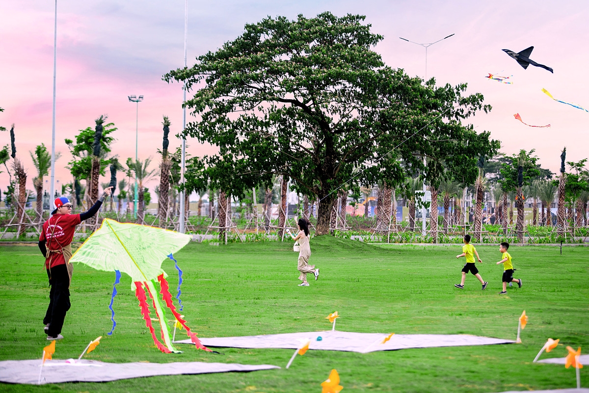 Thả diều tại Theo Global City.