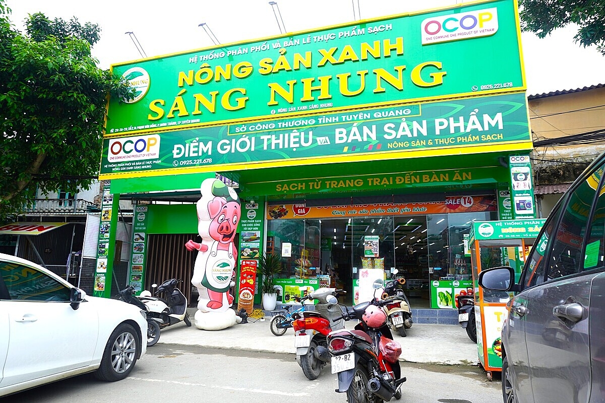Cửa hàng thứ hai thuộc chuỗi Nông sản xanh Sáng Nhung tại 29-33 Đường Phạm Văn Đồng, Thành phố Tuyên Quang khai trương thời gian gần đây là địa chỉ yêu thích của người tiêu dùng.