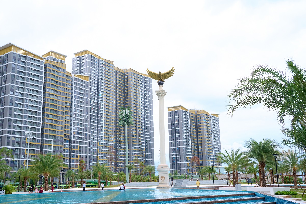 The Beverly Solari được thiết kế độc đáo, mang phong cách miền Tây nước Mỹ tự do, phóng khoáng.