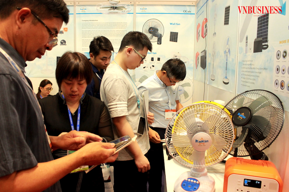 Các nhà bán lẻ điện máy phải giải được “bài toán” giữ chân khách hàng trung thành khi phát triển đa kênh bán hàng.