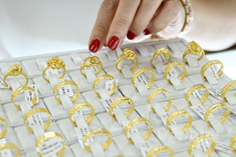 Vàng nhẫn liên tục tăng giá.