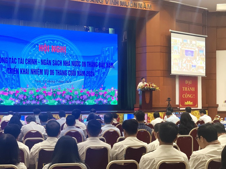 Trong thời gian tới, Bộ Tài chính tiếp tục đề xuất triển khai các giải pháp miễn giảm thuế cho doanh nghiệp và hộ kinh doanh.