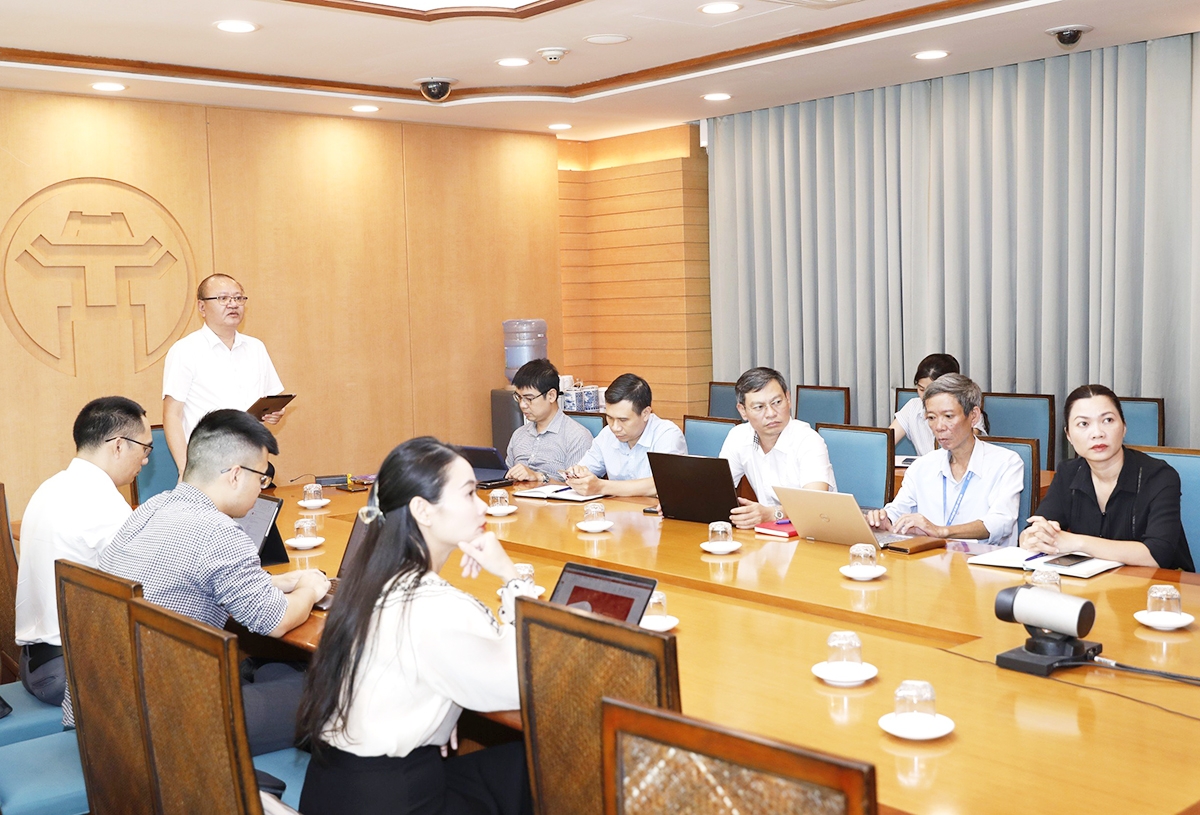 Hội nghị tập huấn hướng dẫn khai thác, sử dụng ứng dụng iHanoi để phục vụ công tác thông tin, tuyên truyền và triển khai đến người dân Thủ đô diễn ra chiều 16/7.