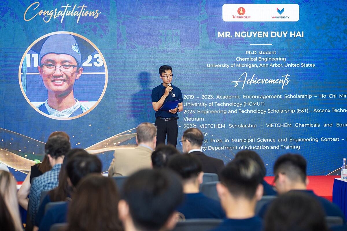 Duy Hải phát biểu tại Lễ trao giải Học bổng KHCN từ Vingroup.