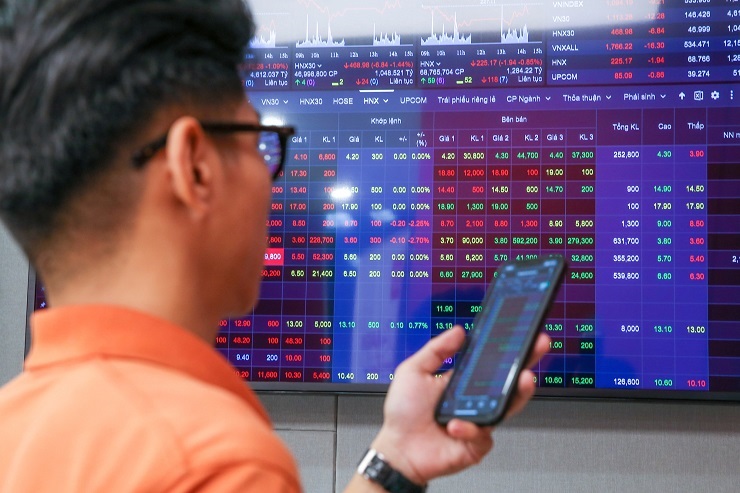 Tổng số lượng tài khoản chứng khoán của nhà đầu tư trong nước tính đến cuối tháng 6 đạt hơn 8 triệu tài khoản, cao nhất từ trước đến nay.