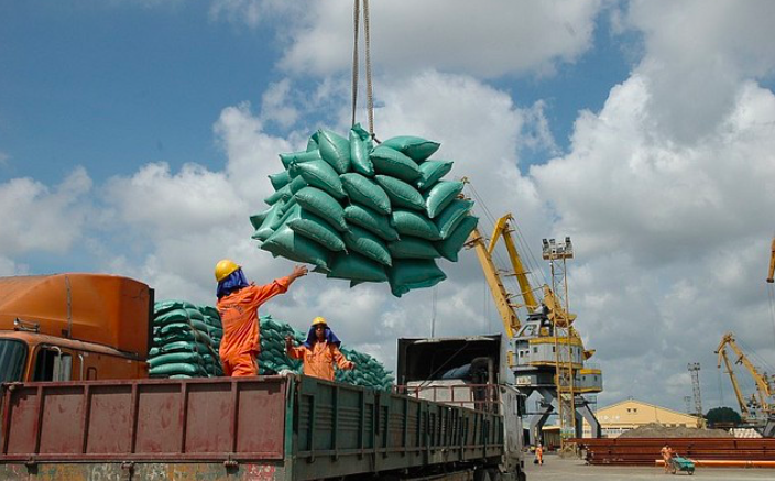 Nhiều dấu hiệu cho thấy Việt Nam có thể vượt mục tiêu xuất khẩu gạo 5 tỷ USD gạo trong năm 2024 và Việt Nam hoàn toàn có đủ khả năng đáp ứng nhu cầu nhập khẩu lúa gạo của thế giới.