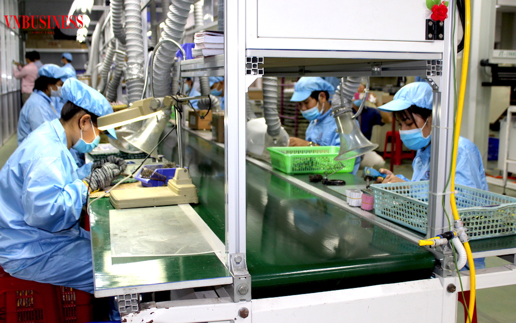 Để Việt Nam xứng tầm là “công xưởng” công nghệ của thế giới, một trong những yêu cầu đặt là cần nâng cao chất và lượng nguồn nhân lực Việt.