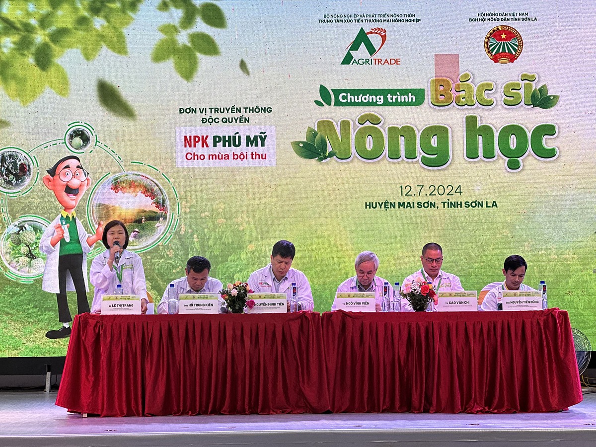 Các bác sĩ nông học bắt bệnh, kê đơn tại chương trình Bác sỹ nông học.