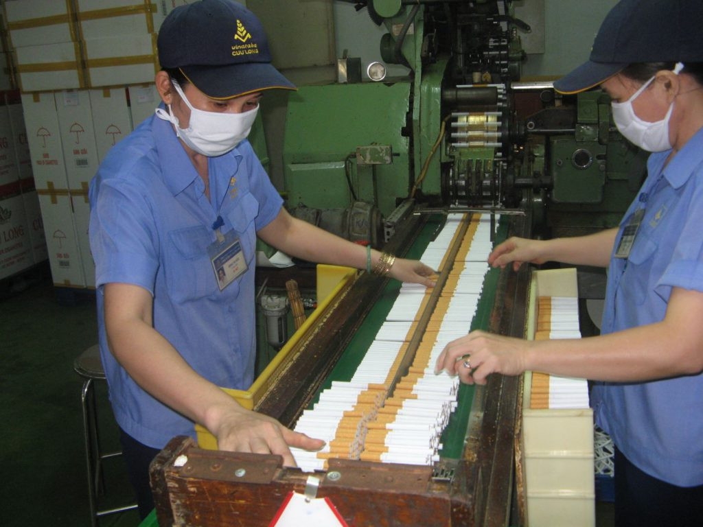 Bộ Tài chính đề xuất từ năm 2026, áp dụng mức thuế tuyệt đối cho mỗi bao thuốc lá là 5.000 đồng, năm 2030 là 10.000 đồng.