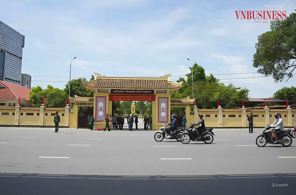 Từ 13h trưa nay, tại nghĩa trang Mai Dịch, lực lượng an ninh và các đơn vị chức năng tập trung thực hiện nhiệm vụ, đảm bảo an ninh, an toàn tuyệt đối.