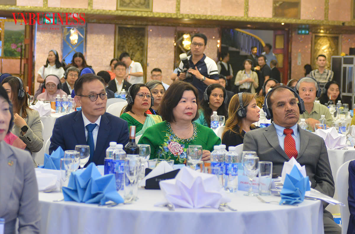 Các chuyên gia, nhà lãnh đạo đều cho rằng phụ nữ ngày càng đóng vai trò quan trọng trong phát triển kinh tế xã hội, trong đó có kinh tế tập thể, HTX.