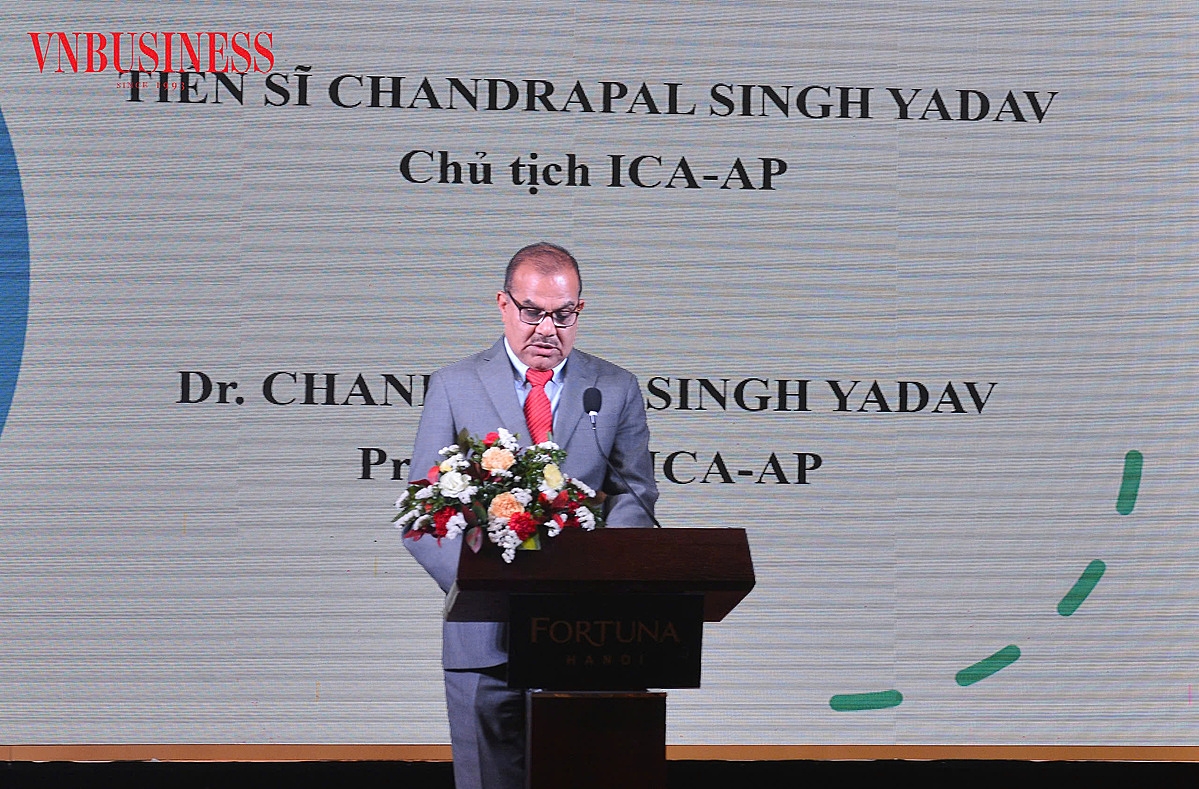 TS Chandrapal Singh Yadav, Chủ tịch ICA-AP đánh giá cao giải pháp phát triển mô hình HTX để làm nền tảng thu hút phụ nữ tham gia quản lý.