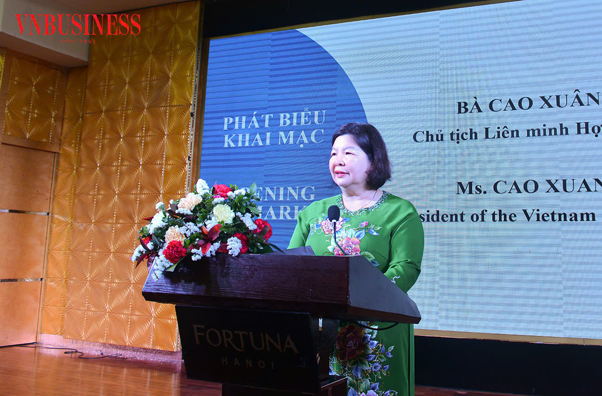 Chủ tịch Liên minh HTX Việt Nam Cao Xuân Thu Vân khẳng định, nâng cao vai trò của phụ nữ sẽ thúc đẩy phát triển HTX.