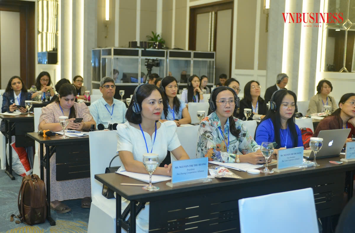 Rất nhiều nữ lãnh đạo trong hệ thống Liên minh HTX Việt Nam tham gia trao đổi ý kiến.