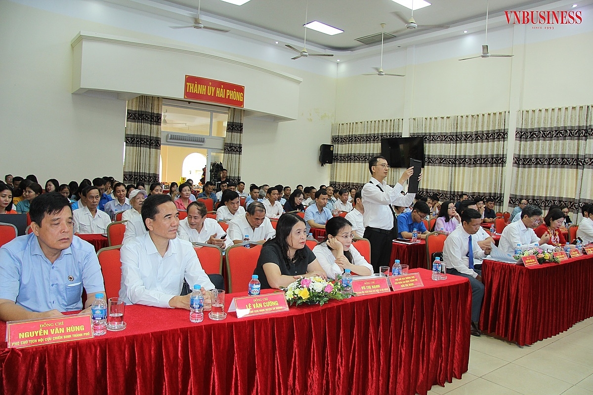 Quang cảnh hội nghị.