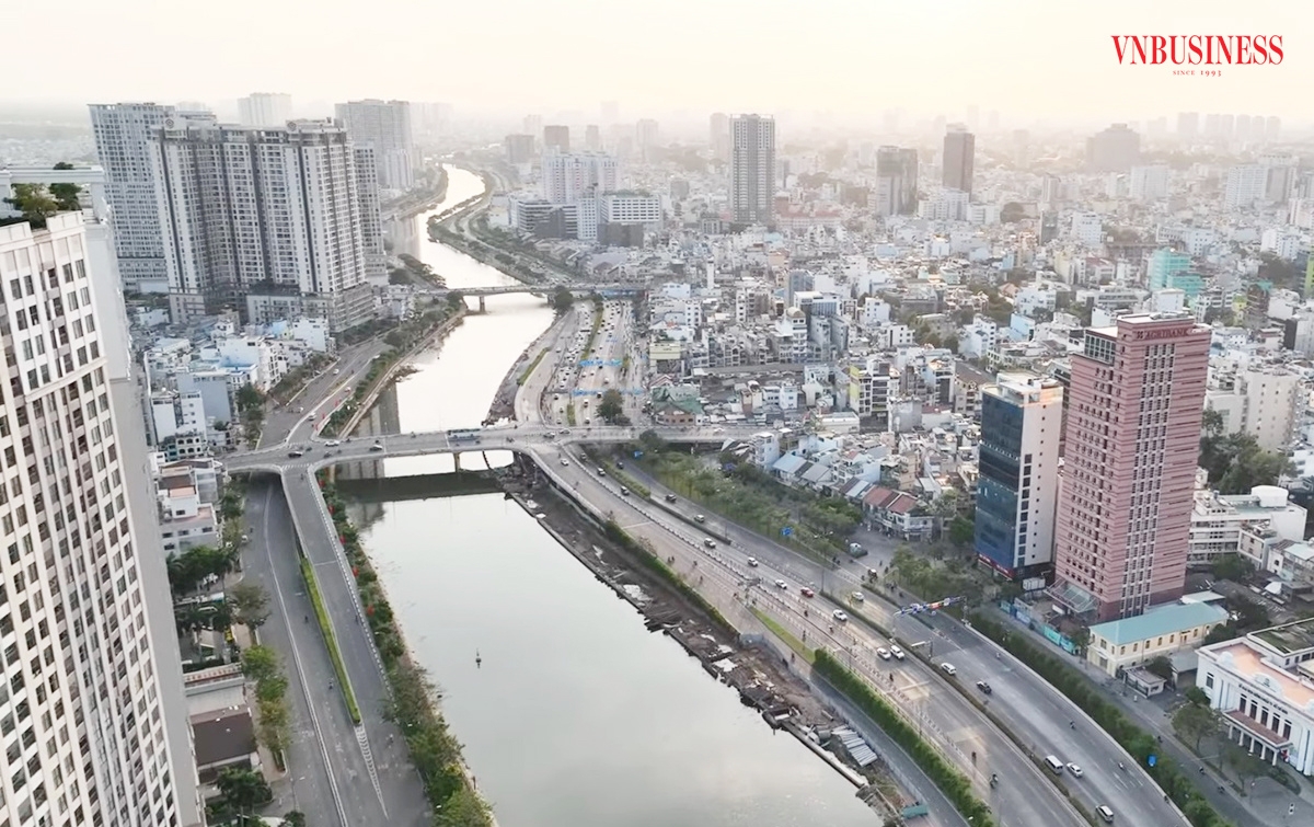 Không ít nhà đầu tư đang dừng bán cắt lỗ với kỳ vọng giá và thanh khoản thị trường thứ cấp sẽ bật tăng trở lại.