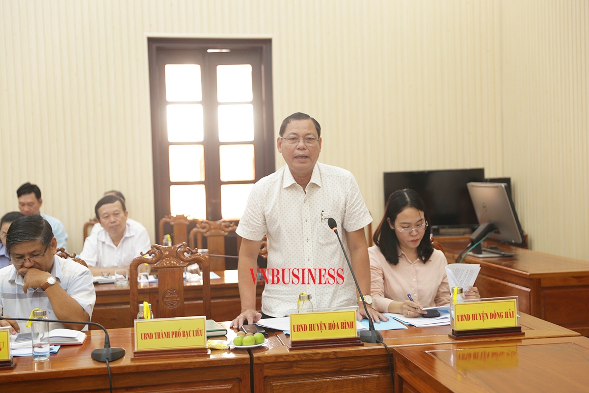 Phó Chủ tịch UBND huyện Hòa Bình - Mã Thanh Phương phát biểu tại buổi làm việc.