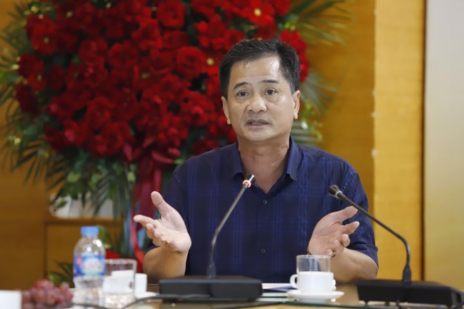 Phó chủ tịch Hiệp hội BĐS Việt Nam, Chủ tịch Hội Môi giới BĐS Nguyễn Văn Đính.