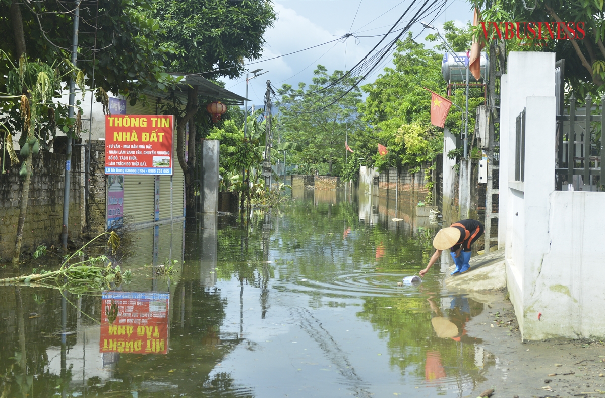 Trước tình trạng như hiện nay, rất cần sự quan tâm, chung tay giúp sức từ các cơ quan chuyên môn, các cấp có thẩm quyền để bà con nhanh chóng ổn định đời sống và sản xuất sau khi nước rút. Phạm Hòa