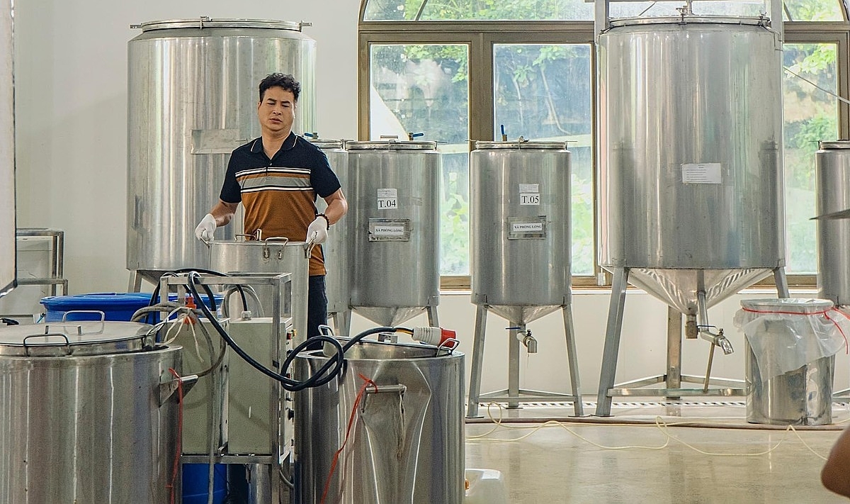 Xưởng sản xuất của HTX Sinh Dược được sử dụng làm bối cảnh trong phim phát sóng trên Đài truyền hình Việt Nam.