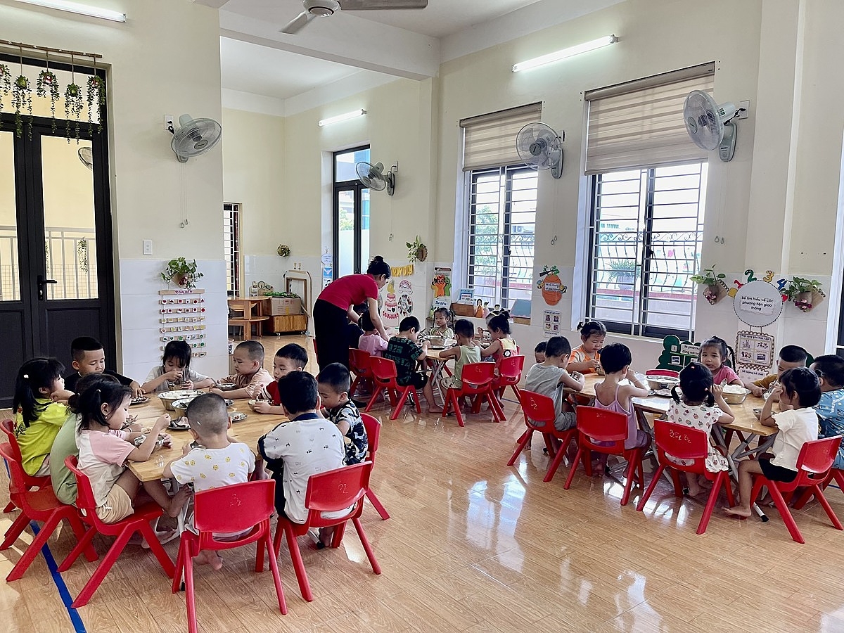 Hải Phòng là địa phương đi đầu trong cả nước về hỗ trợ học phí cho học sinh các cấp.