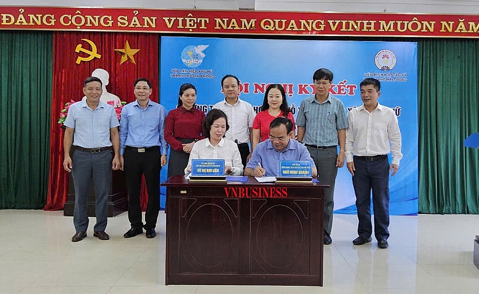 Ký kết hợp tác giữa Liên minh HTX TP Hải Phòng và Hội Liên hiệp Phụ nữ Thành phố.