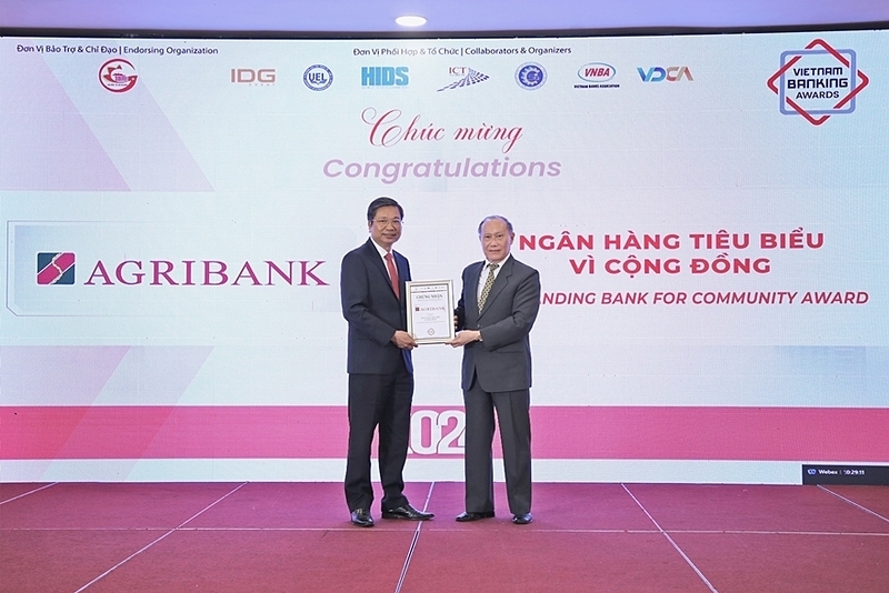 Agribank nhiều năm liền nhận được danh hiệu “Ngân hàng tiêu biểu vì cộng đồng”.