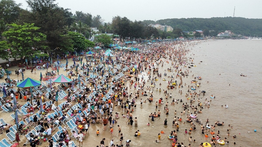 Vài năm gần đây, khách quốc tế về Hải Phòng có xu hướng tăng. Ảnh: Vũ Trang