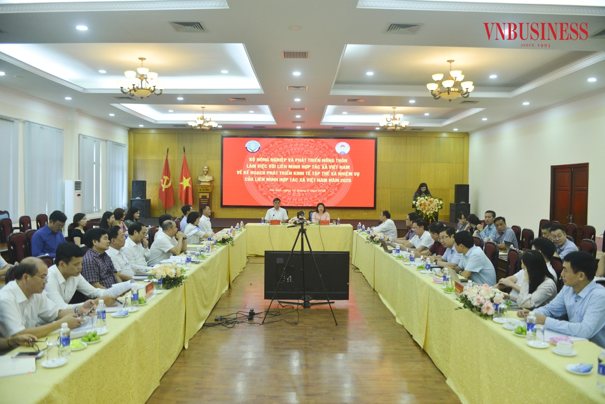 Toàn cảnh buổi làm việc về chương trình phối hợp phát triển kinh tế tập thể giữa Liên minh HTX Việt Nam và Bộ NN&PTNT