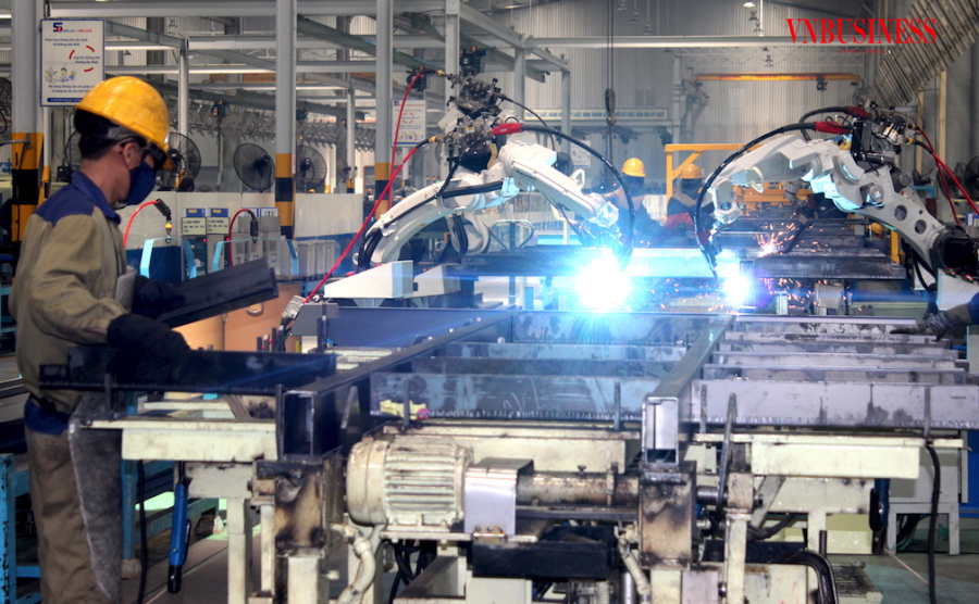 Sự tham gia mạnh của các DN công nghiệp hỗ trợ trong nước vào các chuỗi sản xuất, chuỗi cung ứng toàn cầu cần được cải thiện rõ nét hơn nữa.