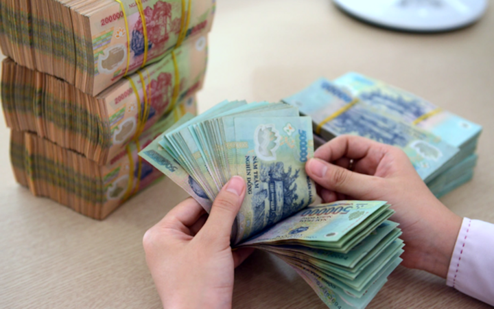 Thị trường ghi nhận đã có một số ngân hàng ngược dòng, điều chỉnh giảm lãi suất huy động.