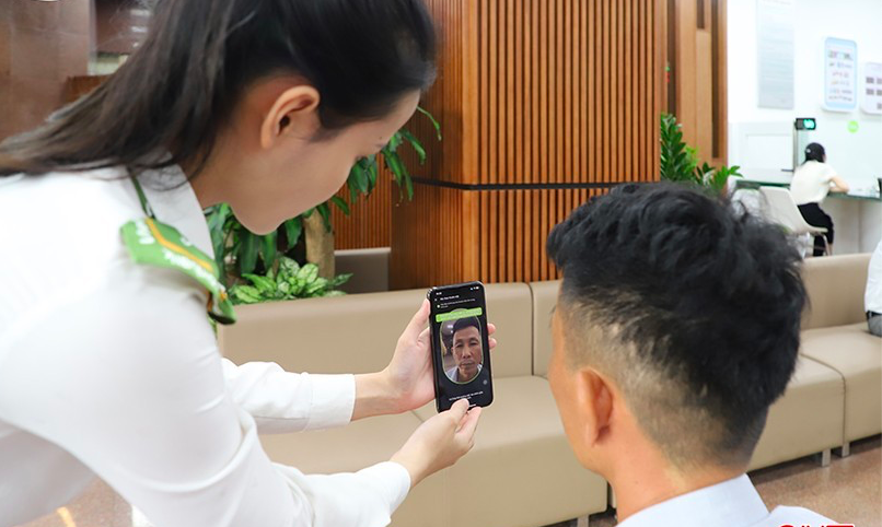 Thời gian gần đây, khi NHNN và các tổ chức phát hành thẻ siết chặt quản lý tài khoản cá nhân, các đối tượng chuyển sang mua bán tài khoản doanh nghiệp để phục vụ cho mục đích lừa đảo.