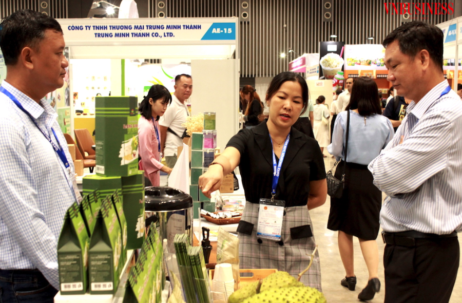 Các DN nội địa trong ngành F&B cần tìm cho được những “trợ thủ đắc lực” cho mình để ngược sóng vượt khó trong thời gian tới.