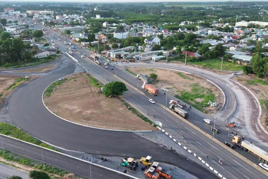 Bộ GTVT đề xuất 5 mức phí cao tốc do Nhà nước đầu tư.