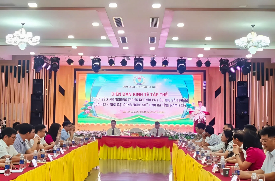 Diễn đàn nhắm tháo gỡ khó khăn cho các HTX trong ứng dụng công nghệ trong kết nối, tiêu thụ hàng hóa.