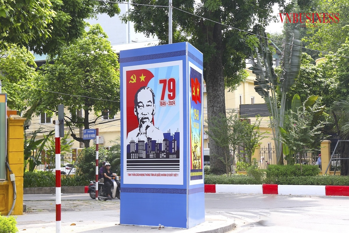 Hoạt động nhằm tuyên truyền sâu rộng về truyền thống lịch sử, văn hóa và cách mạng của dân tộc; lòng yêu nước, chủ nghĩa anh hùng, ý chí tự lực, tự cường và tinh thần đại đoàn kết toàn dân tộc.